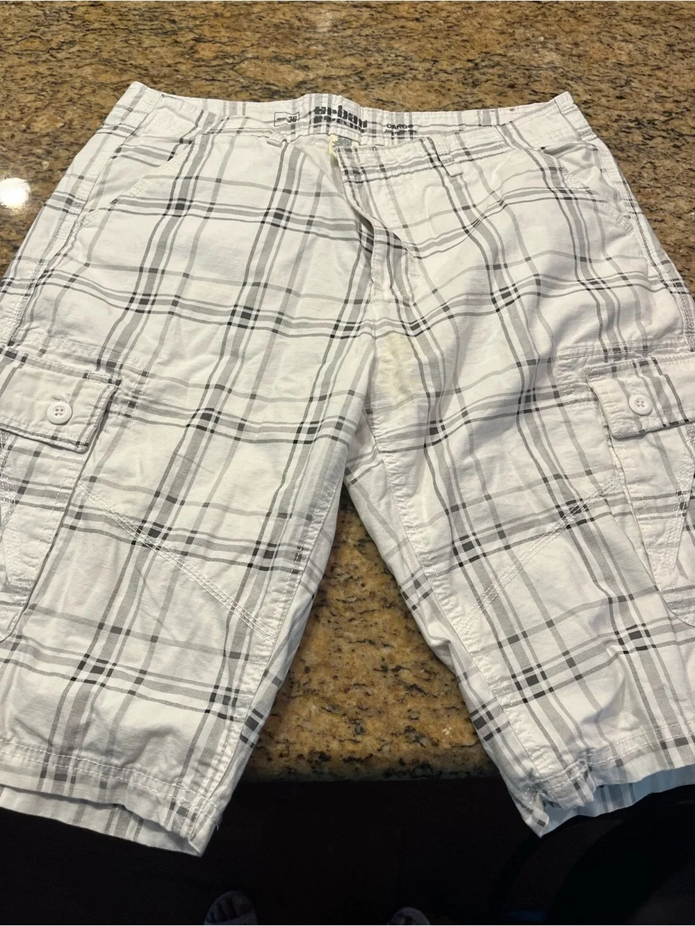 urban pipeline White Plaid Cargo Shorts